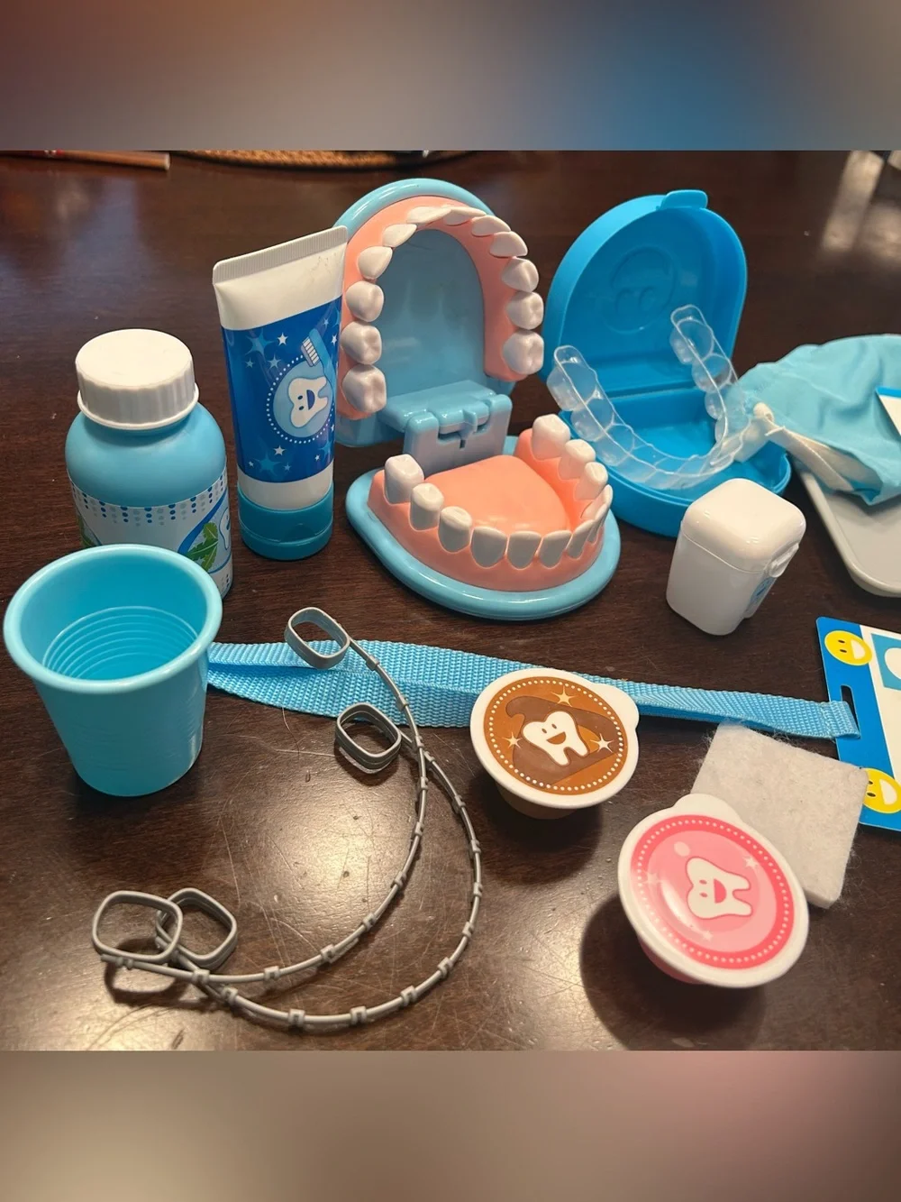 Melissa & Doug Light Blue & Pink Play Dentist Set